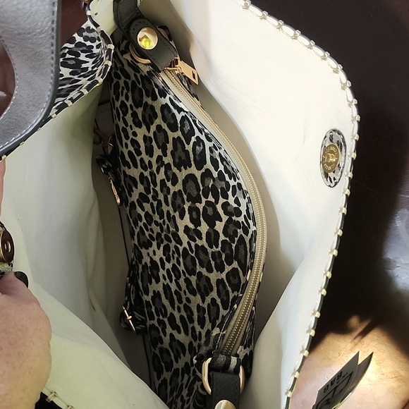 Jen & Co Handbag Leopard Print - Picture 3 of 4
